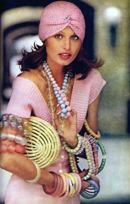 70s-women-accesories 3